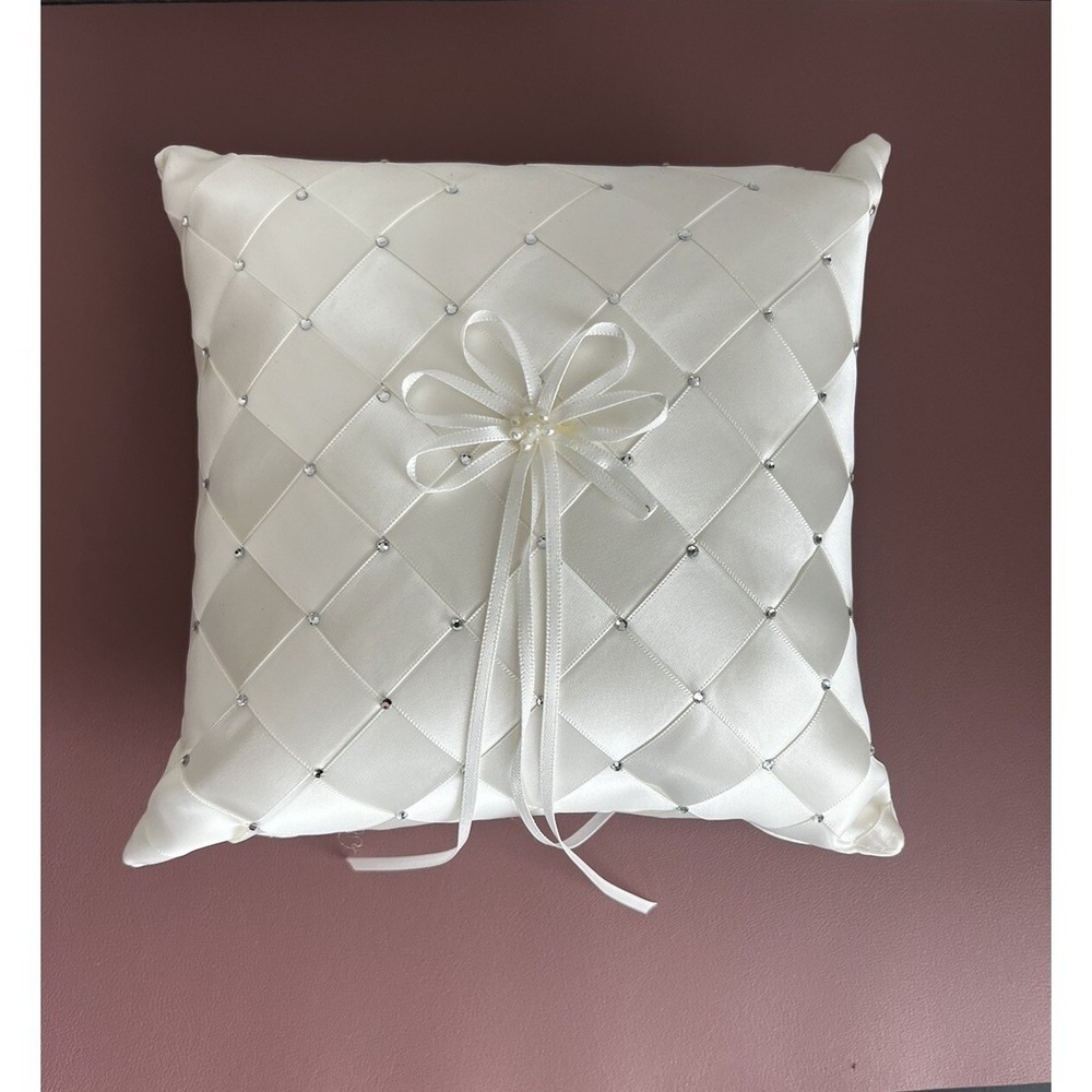 Dainty White BB World 8" Wedding Ring Pillow w Rhinestones